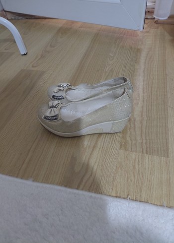 Kız Çocuk Bej Fiyonklu Babet Ayakkabı az kullandı - Görsel 9