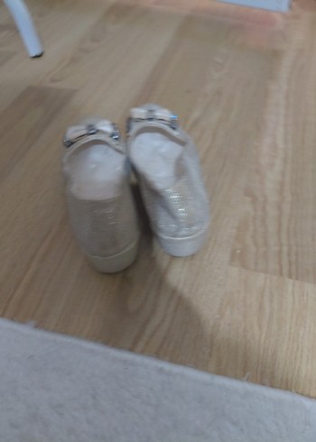 Kız Çocuk Bej Fiyonklu Babet Ayakkabı az kullandı - Görsel 6