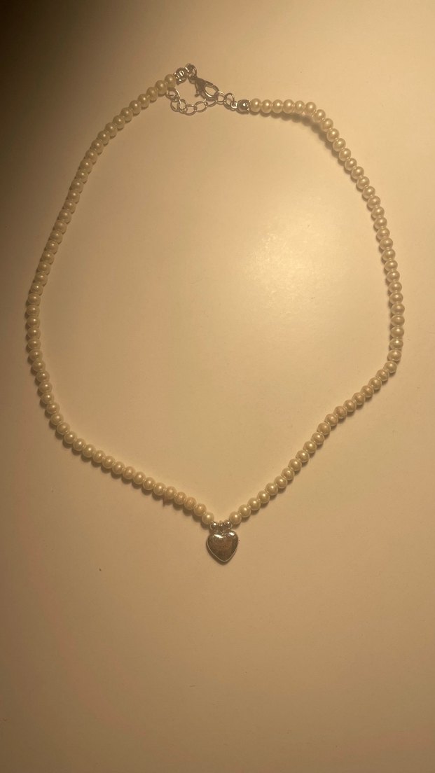 Kalp Uçlu Beyaz Boncuklu Midi Kolye - Görsel 2