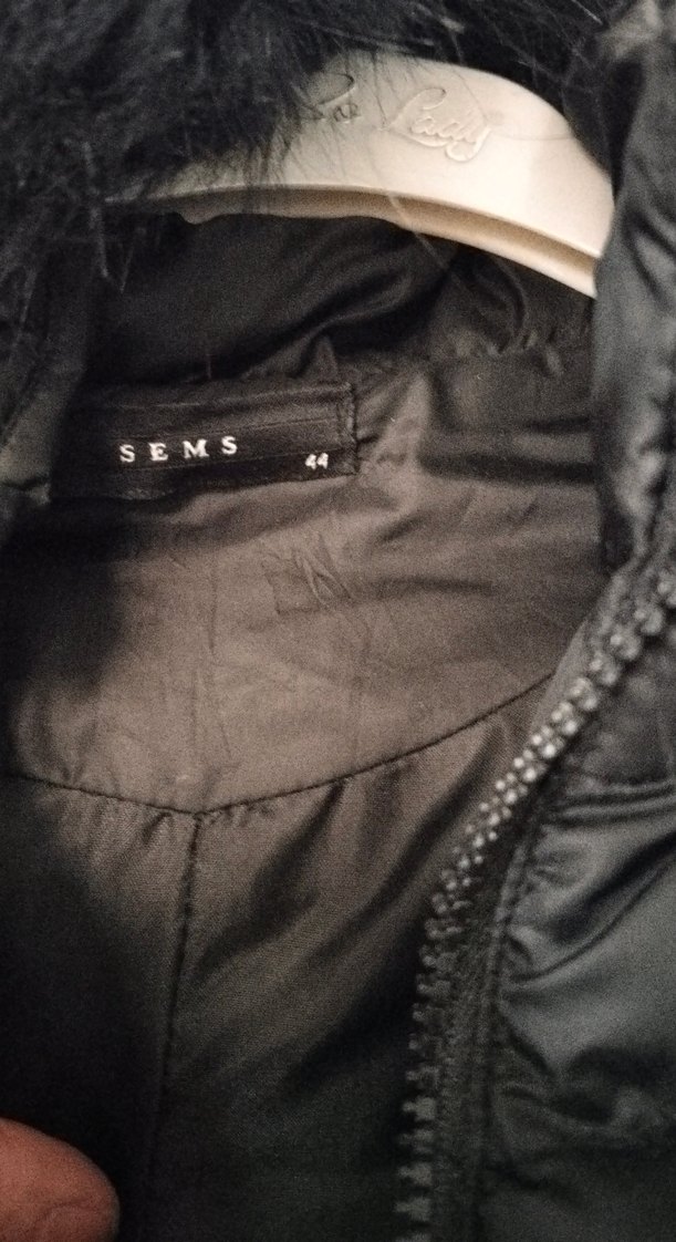 Siyah Uzun Kollarsız Kürklü Kadın Yelek - Görsel 3