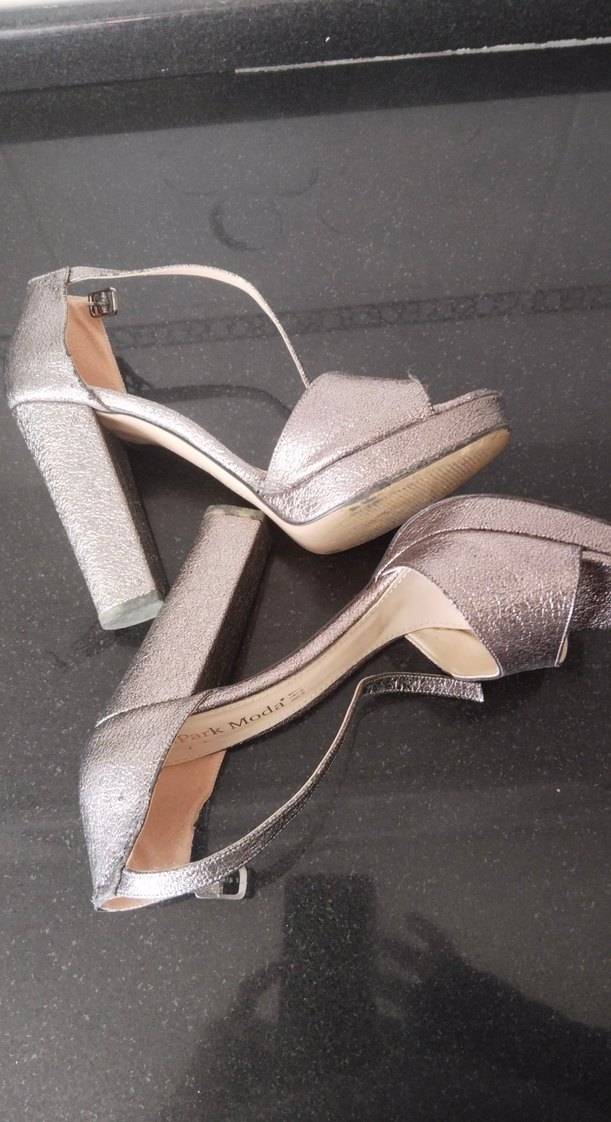 Gri Yılan Desenli Tokalı Stiletto Topuklu Ayakkabı - Görsel 3