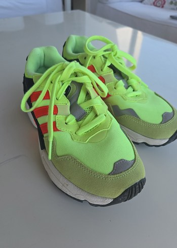 Adidas Kadın Spor Ayakkabı