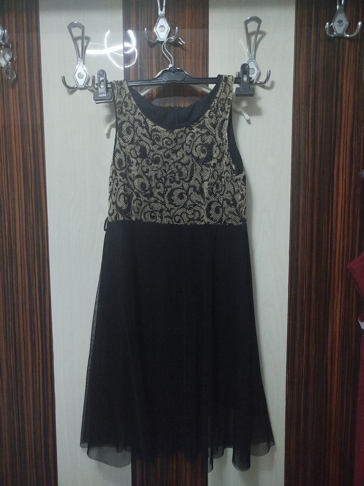 Dantel Detaylı Siyah Yılan Desenli Uzun Elbise - Görsel 3