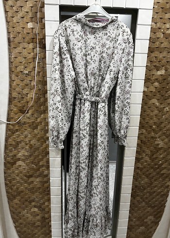 Kuşaklı Gri Bohem Elbise kadın çiçekli şıfon tesettür elbise - Görsel 2