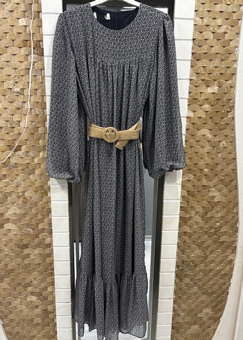 Çiçekli kadın şifon tesettür Kemerli Uzun Elbise - Görsel 3