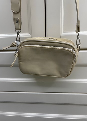 Stradivarius kadın askılı çapraz çanta - Görsel 3