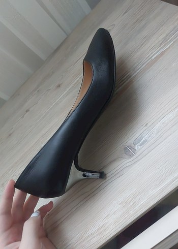 DERIMOD Kadın Siyah Deri Stiletto Topuklu Ayakkabı - Görsel 2