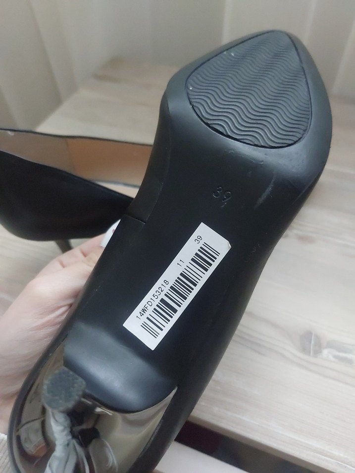 DERIMOD Kadın Siyah Deri Stiletto Topuklu Ayakkabı - Görsel 3