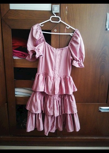 Pembe Renk Kat Kat Volanlı Midi Elbise - Görsel 2