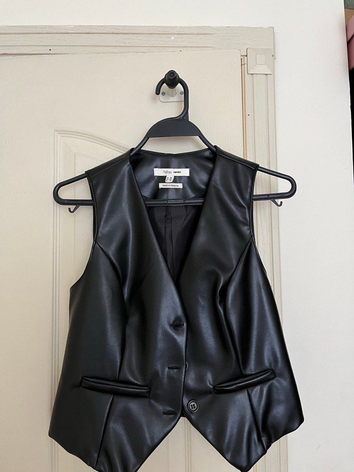 Kadın Siyah Deri Kemerli Kolsuz Yelek - Görsel 3