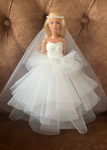 Barbie Beyaz Gelinlikli Barbie