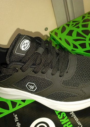 Siyah Yılan Desenli Bağcıklı Spor Ayakkabı - Görsel 3