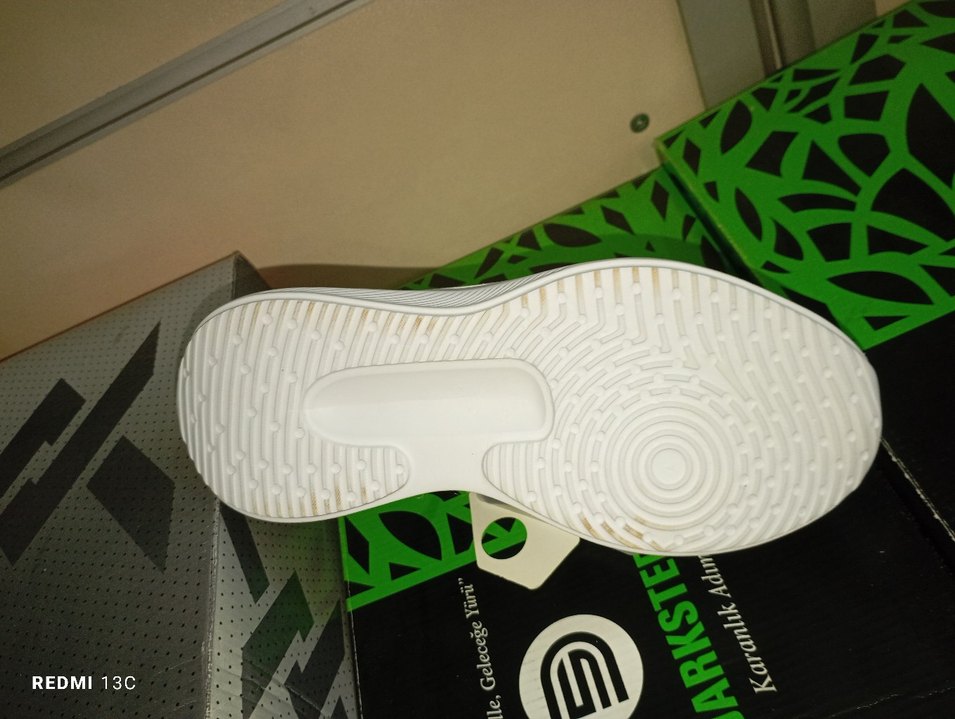 Siyah Yılan Desenli Bağcıklı Spor Ayakkabı - Görsel 4