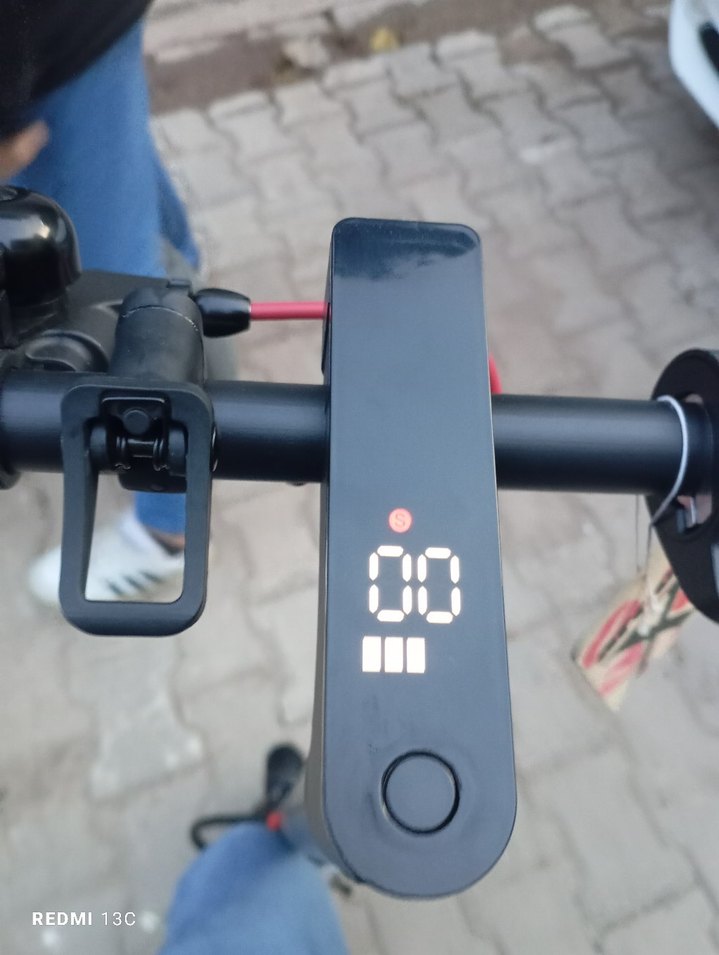 Siyah elektrikli Scooter'ı - Görsel 5