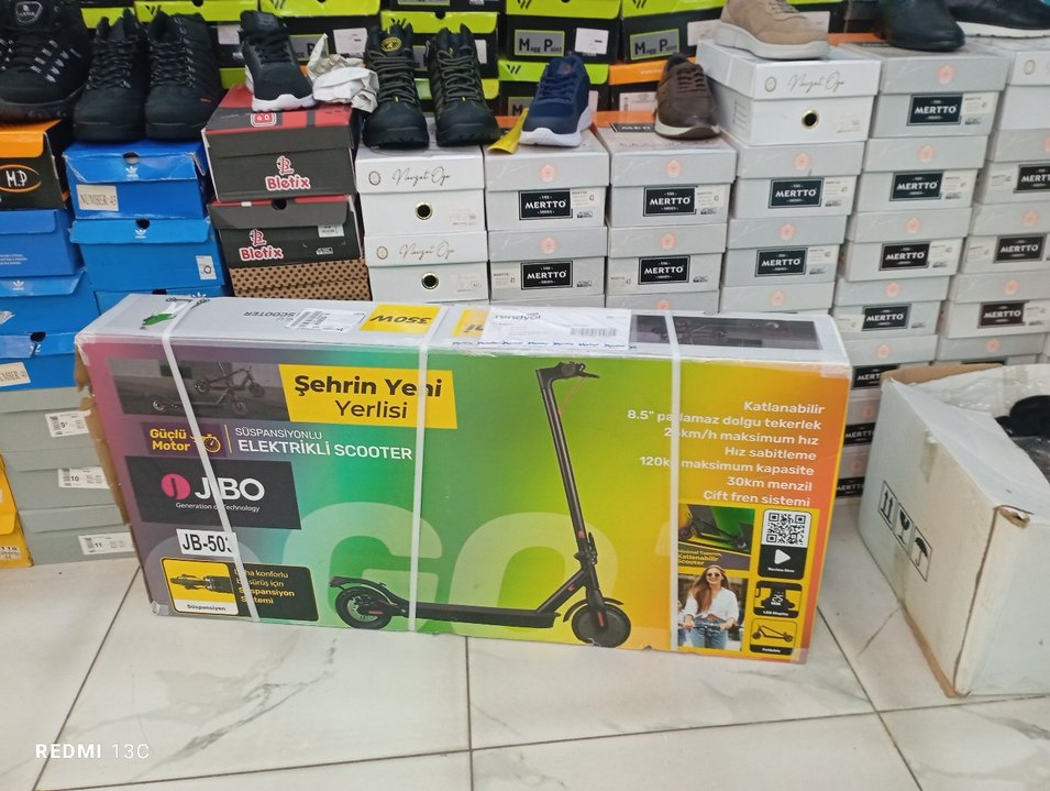 Siyah elektrikli Scooter'ı - Görsel 4