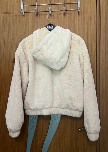 LC Waikiki Beyaz Peluş Kapüşonlu Kadın Ceket