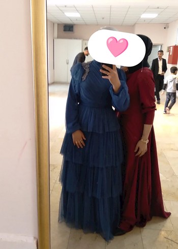 l Beden Uzun Katlı Mavi elbise
