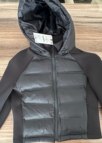 Kadın Siyah Fermuarlı Spor Mont