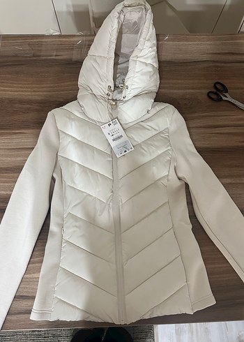 Beyaz zara mont