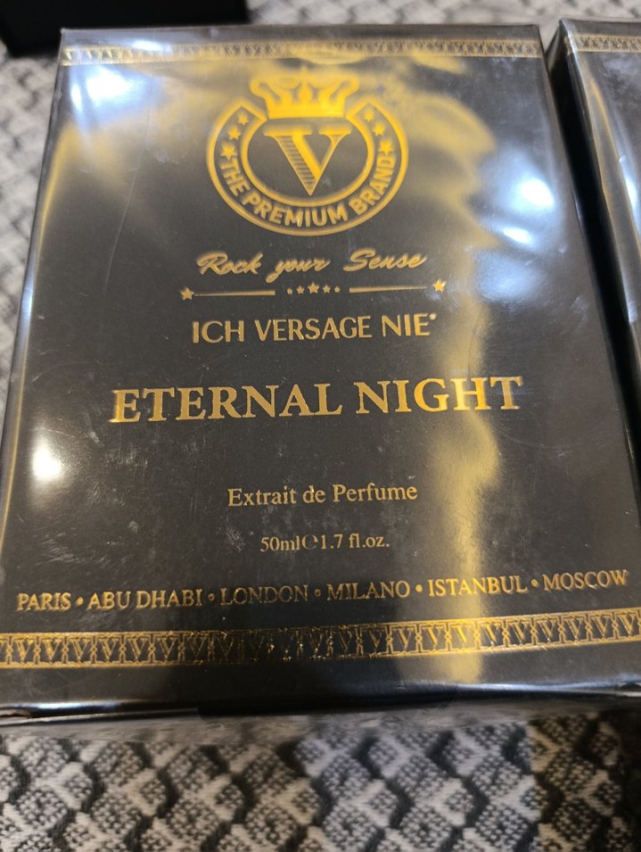 Erkekler için Altın Renkli Vintage Klasik Parfüm tane fiyatıdır - Görsel 3