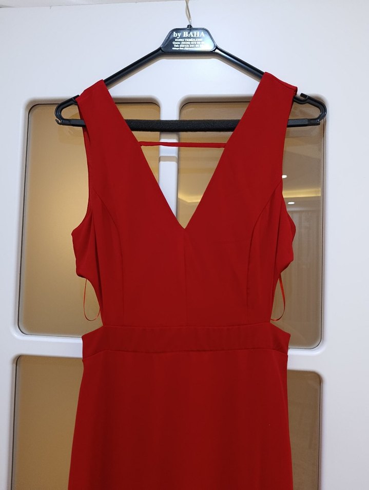 Kırmızı V Yaka Uzun Abiye Elbise - Görsel 3