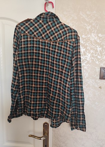 Düğmeli Uzun Kollu Bağlamalı Desenli Kadın Gömlek - Görsel 2