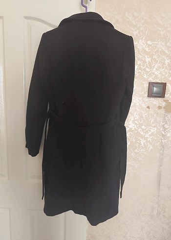 Siyah Düğmeli Kadın Kaban Tesettür model ihtiyaç fazlasıdır - Görsel 3