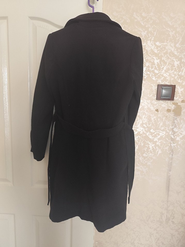 Siyah Düğmeli Kadın Kaban Tesettür model ihtiyaç fazlasıdır - Görsel 3