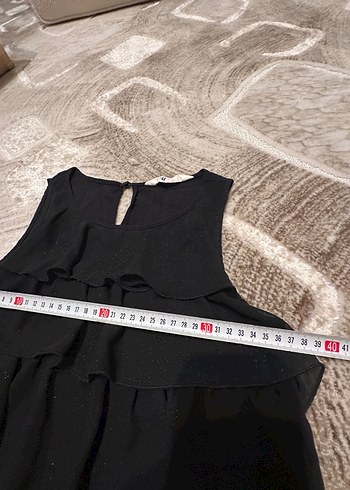 Kız Çocuk Siyah Fırfırlı Kolsuz Yelek - Görsel 4