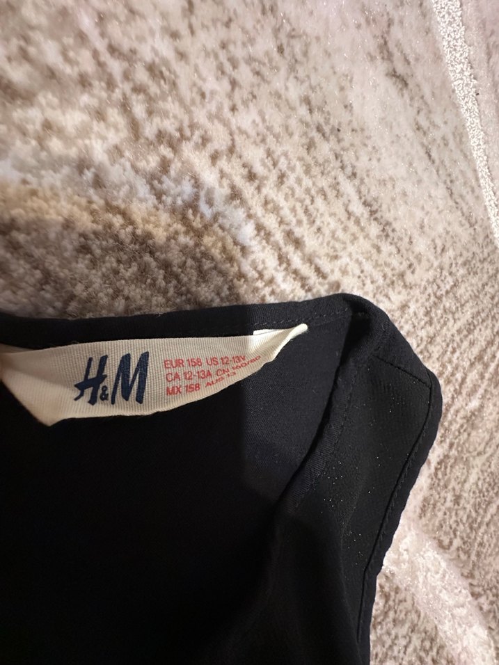 Kız Çocuk Siyah Fırfırlı Kolsuz Yelek - Görsel 5