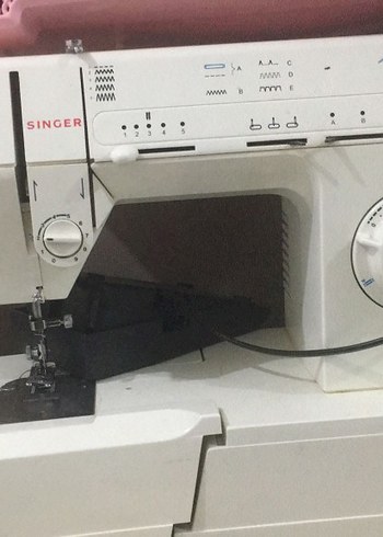 Singer Beyaz Gri Dikiş Makinesi