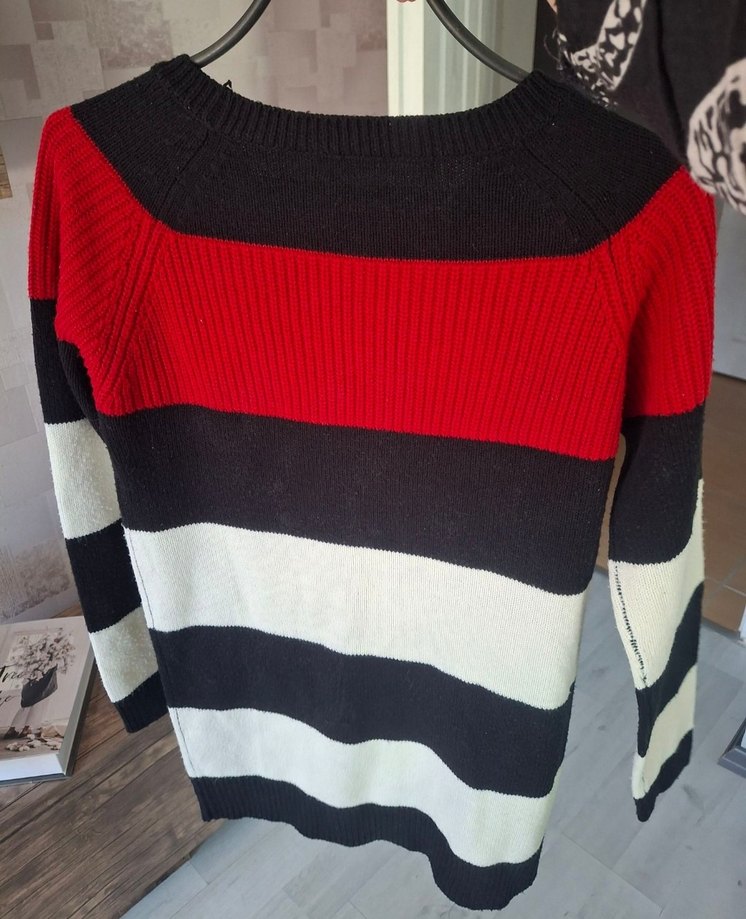 Kırmızı Siyah Çizgili Kadın Triko Kazak - Görsel 2