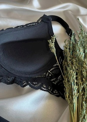 Victoria's secret Dantel İşlemeli Siyah Goth Sütyen Takımı - Görsel 5