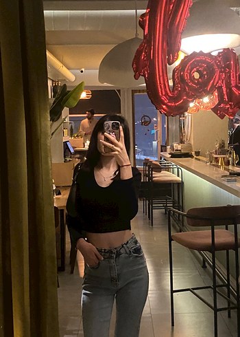 Siyah crop