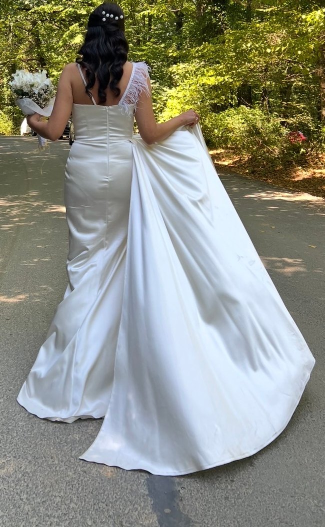 V Yaka Beyaz Uzun A Kesim Gelinlik - Görsel 4