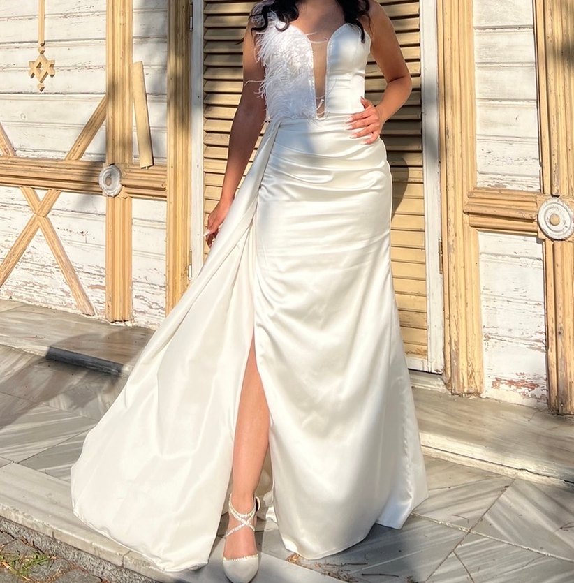 V Yaka Beyaz Uzun A Kesim Gelinlik - Görsel 2