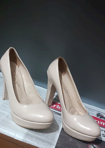Bej Kadın Stiletto Topuklu Ayakkabı