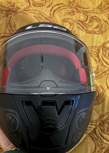 Kilitli Siyah Gotik Desenli Motosiklet Kaskı - Görsel 2