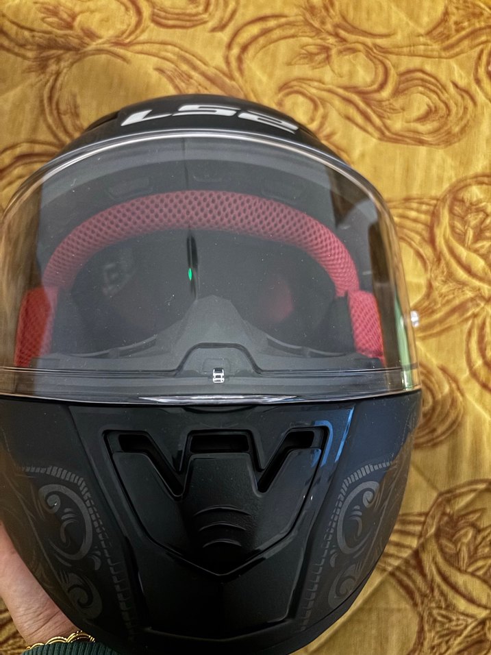 Kilitli Siyah Gotik Desenli Motosiklet Kaskı - Görsel 2