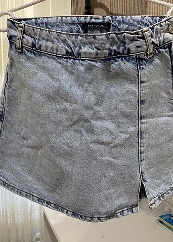 Kadın açık mavi yırtmaçlı yüksek bel denim şort etek