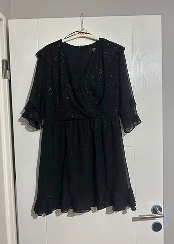 xl Beden Siyah V Yaka Dantel Detaylı Midi Elbise
