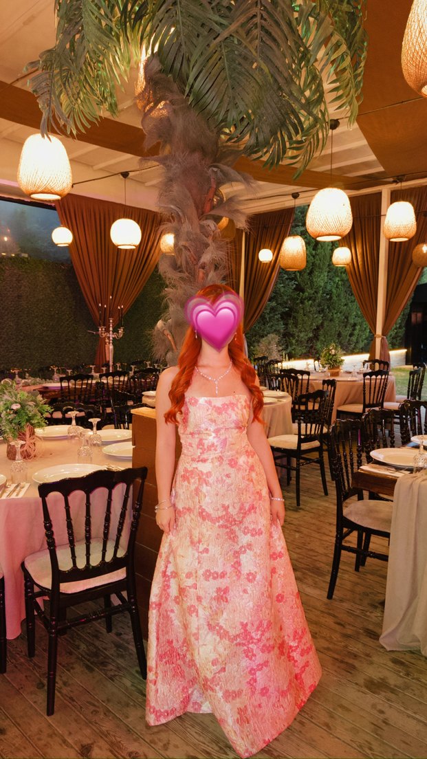 Açık Pembe çiçek Detaylı güpür Straplez Midi Elbise - Görsel 2