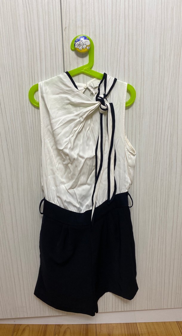 Beyaz Siyah Kadın aşık Tulum - Görsel 2