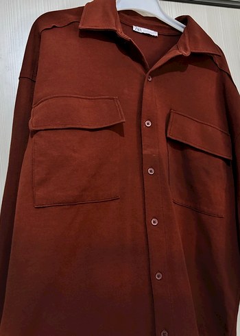 Düğmeli kiremit renginde gömlek hafif kalça kapatıyor - Görsel 2