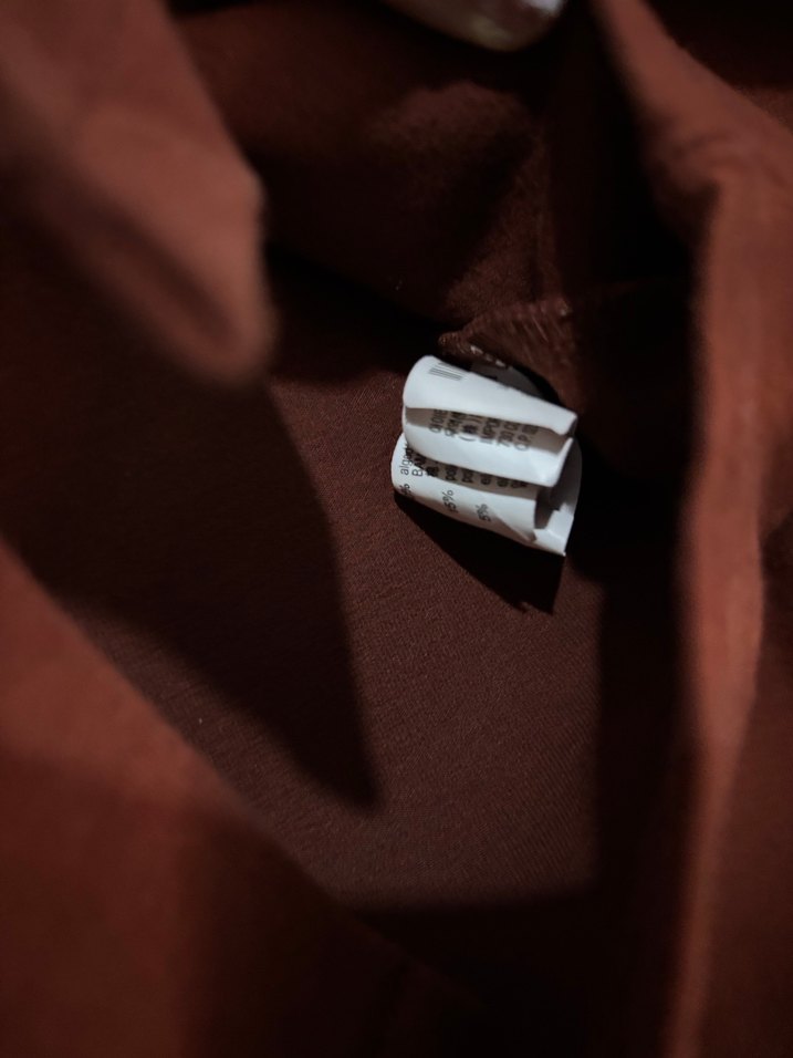 Düğmeli kiremit renginde gömlek hafif kalça kapatıyor - Görsel 5