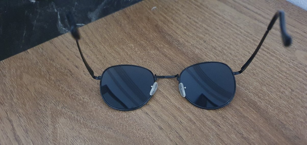 Siyah Tokalı Retro Kadın Güneş Gözlüğü - Görsel 3