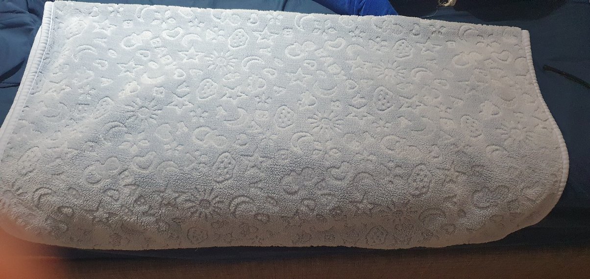 Gri Beyaz Yumuşak Desensiz Battaniye - Görsel 3