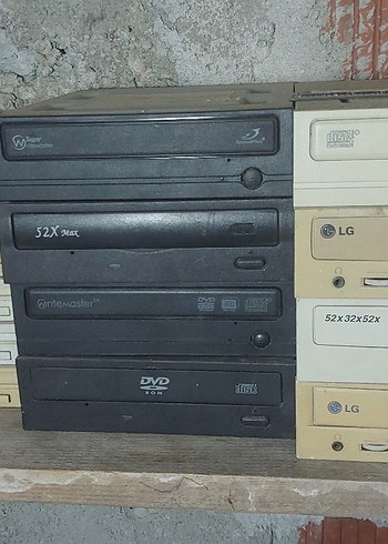 Eski FD ve CD Oynatıcılar - Görsel 2