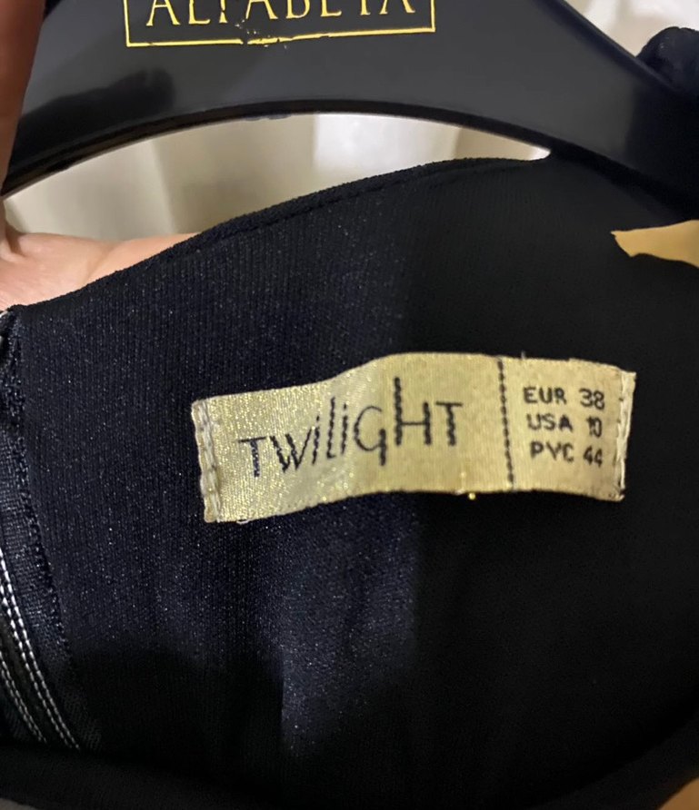 Altın İşlemeli Püsküllü Elbise - Görsel 3