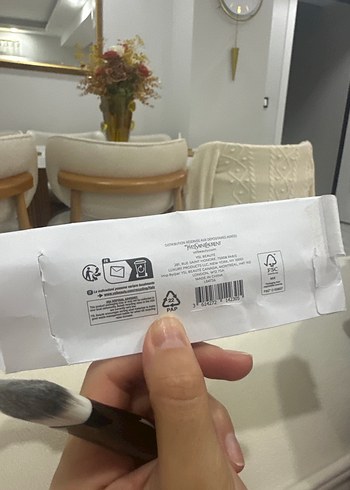 Siyah YSL Makyaj Fırçası - Görsel 4